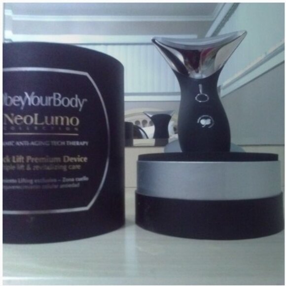 NeoLumo Obey Your Body-Neck LED Spectrum Device-Dynamic Collagen Boosting-SEALED - Picture 4 of 4